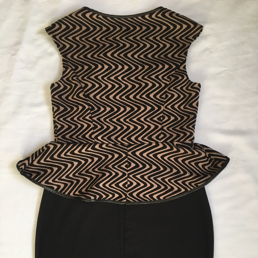 ENFOCUS  Peplum Plunge Neck Pencil Dress Size 4 - Picture 6 of 7